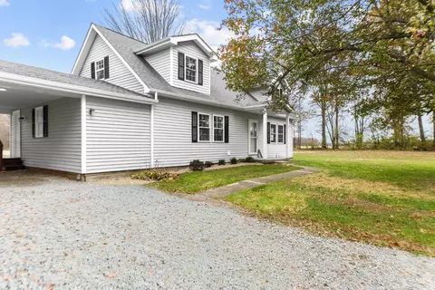 2017 Maple Grove Rd, Mount Orab, OH 45154