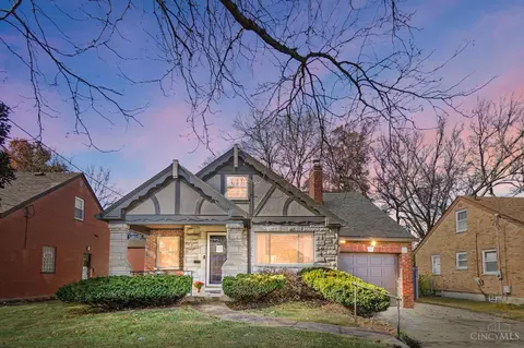 7829 Sunfield Dr, Cincinnati, OH 45237