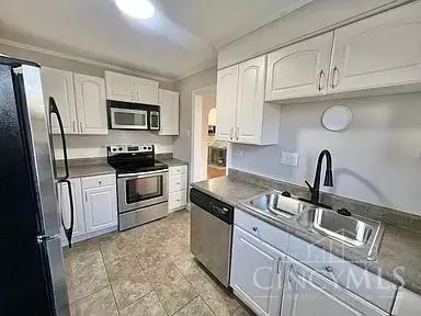 838 Galbraith Rd, Cincinnati, OH 45231 photo 4