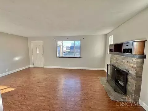 838 Galbraith Rd, Cincinnati, OH 45231 photo 2