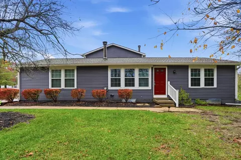 2617 S Harbor Dr, Maineville, OH 45039