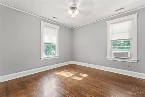 Bedroom - 1815 Clarion Ave, Cincinnati, OH 45207 photo 1 of 2