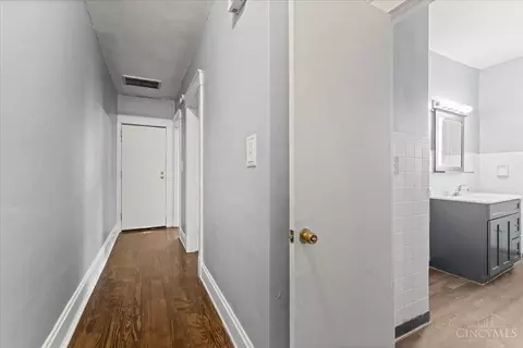 Entry Way - 1815 Clarion Ave, Cincinnati, OH 45207 photo 1 of 1