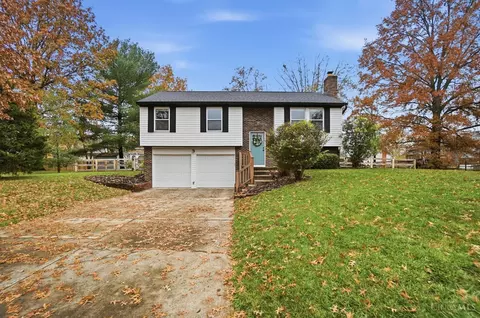 9031 Fields Dr, Mason, OH 45040
