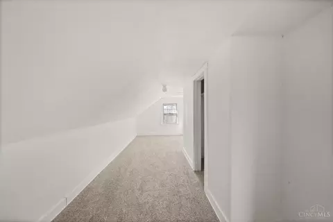 Entry Way - 3317 Trimble Ave, Cincinnati, OH 45207 photo 3 of 5