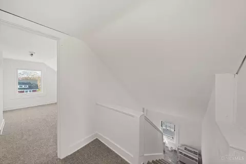 Entry Way - 3317 Trimble Ave, Cincinnati, OH 45207 photo 2 of 5