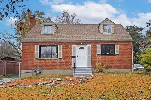 3946 Cedarwood Pl, Cincinnati, OH 45213