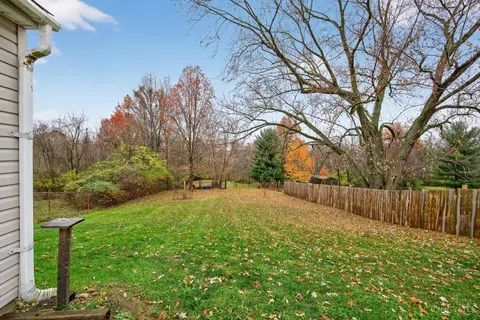 Exterior - 464 Glenrose Ln, Cincinnati, OH 45244 photo 8 of 13