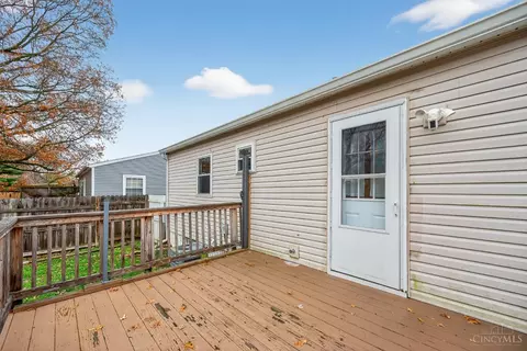 Exterior - 464 Glenrose Ln, Cincinnati, OH 45244 photo 4 of 13