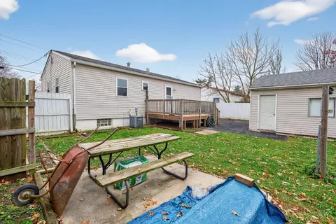 Exterior - 464 Glenrose Ln, Cincinnati, OH 45244 photo 7 of 13