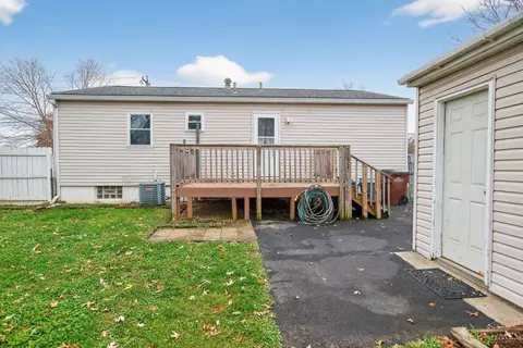 Exterior - 464 Glenrose Ln, Cincinnati, OH 45244 photo 6 of 13