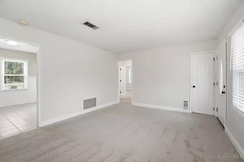 4582 Cooper Rd, Blue Ash, OH 45242 photo 7