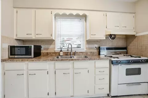 4582 Cooper Rd, Blue Ash, OH 45242 photo 10