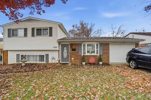 1297 Wainwright Dr, Springdale, OH 45246