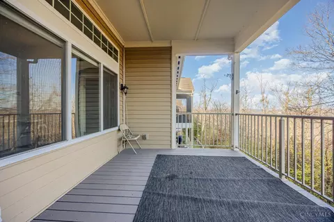 8060 Bridge Point Dr, Cincinnati, OH 45248 photo 20