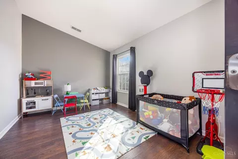 8060 Bridge Point Dr, Cincinnati, OH 45248 photo 7