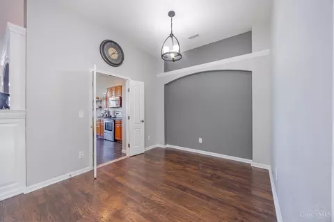 8060 Bridge Point Dr, Cincinnati, OH 45248 photo 6