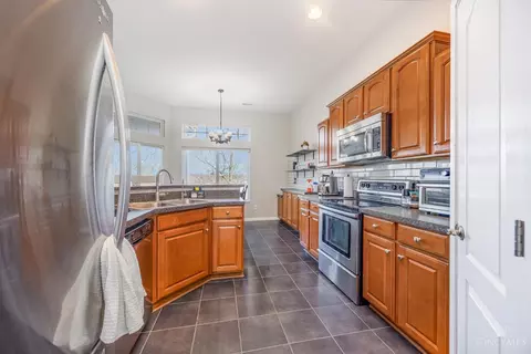 8060 Bridge Point Dr, Cincinnati, OH 45248 photo 10