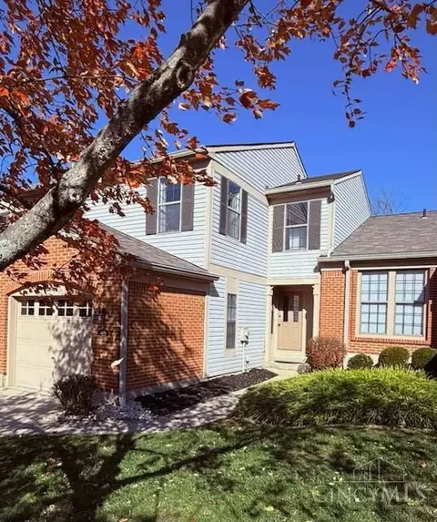 5446 Dickens Dr, Sharonville, OH 45241