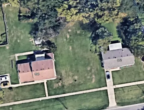 888 Kemper Rd, Forest Park, OH 45240