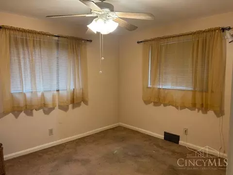 Bedroom - 1533 Corcoran Pl, North College Hill, OH 45224 photo 3 of 3