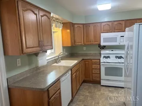 Kitchen - 1533 Corcoran Pl, North College Hill, OH 45224 photo 1 of 3