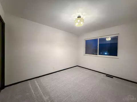 Bedroom - 11131 Hanover Rd, Forest Park, OH 45240 photo 4 of 6