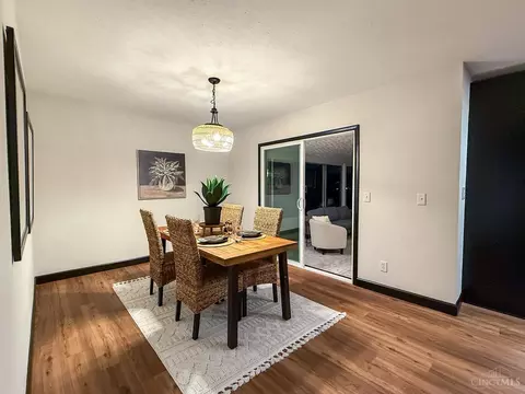 Dining - 11131 Hanover Rd, Forest Park, OH 45240 photo 3 of 4