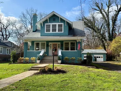 725 Woodbine Ave, Glendale, OH 45246