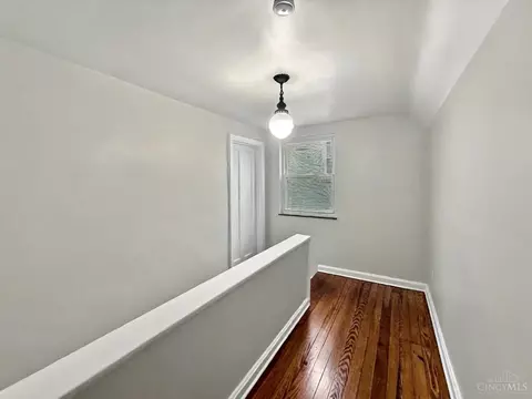 Entry Way - 6251 Elbrook Ave, Golf Manor, OH 45237 photo 2 of 2
