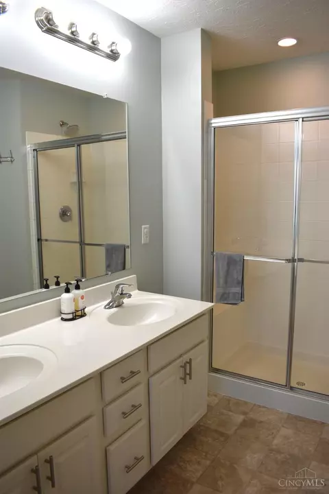 Bath - 6270 Pine Cv, Morrow, OH 45152 photo 1 of 3