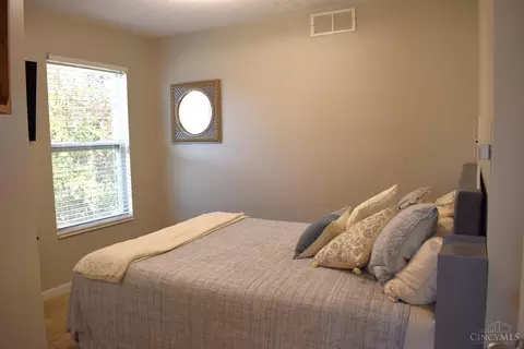 Bedroom - 6270 Pine Cv, Morrow, OH 45152 photo 3 of 7