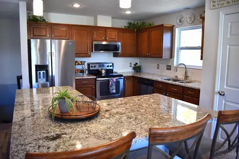 Kitchen - 6270 Pine Cv, Morrow, OH 45152 photo 2 of 3