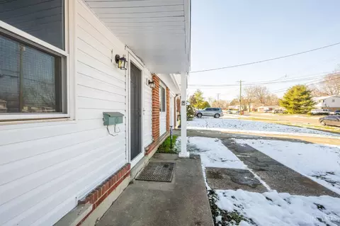 Exterior - 1405 Meredith Dr, Cincinnati, OH 45231 photo 2 of 5