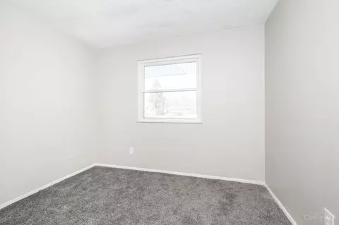 Bedroom - 1405 Meredith Dr, Cincinnati, OH 45231 photo 1 of 11