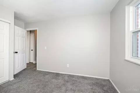 Bedroom - 1405 Meredith Dr, Cincinnati, OH 45231 photo 6 of 11
