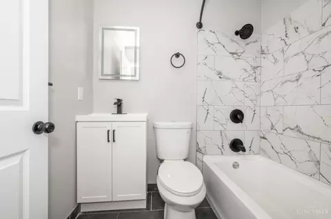 Bath - 1405 Meredith Dr, Cincinnati, OH 45231 photo 1 of 2
