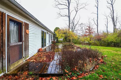 Exterior - 1021 Newcastle Dr, Cincinnati, OH 45231 photo 5 of 8