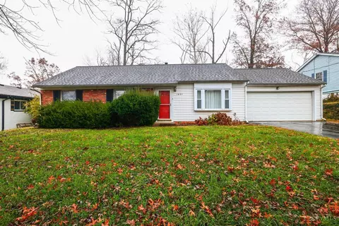 1021 Newcastle Dr, Cincinnati, OH 45231