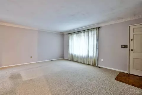 Living - 1021 Newcastle Dr, Cincinnati, OH 45231 photo 4 of 4