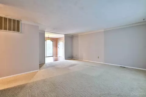 Living - 1021 Newcastle Dr, Cincinnati, OH 45231 photo 3 of 4