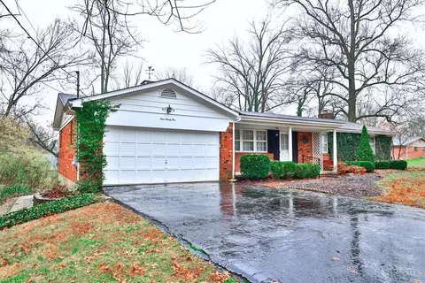 495 Shannon Ln, Cincinnati, OH 45255 photo 2