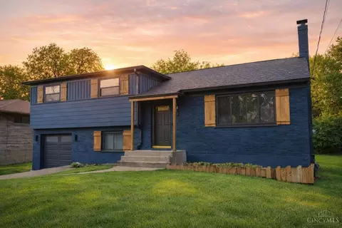 6538 Oak Knoll Dr, Cincinnati, OH 45224