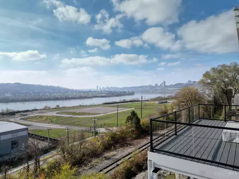 2851 Hoff Ave, Cincinnati, OH 45226