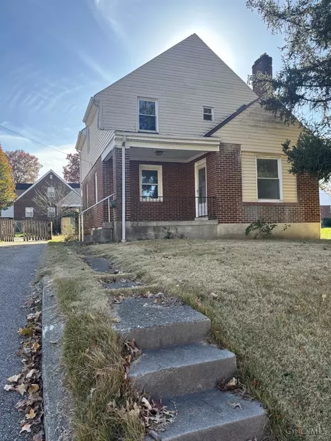 2327 Losantiville Ave, Golf Manor, OH 45237