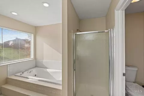 Bath - 11969 Winston Cir, Forest Park, OH 45240 photo 3 of 4