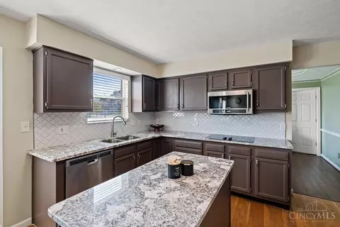 Kitchen - 11969 Winston Cir, Forest Park, OH 45240 photo 2 of 4