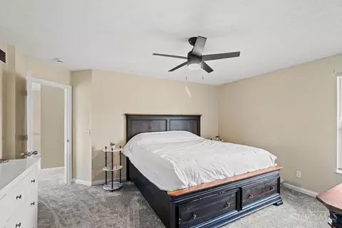 Bedroom - 11969 Winston Cir, Forest Park, OH 45240 photo 2 of 5