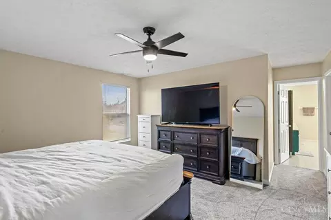 Bedroom - 11969 Winston Cir, Forest Park, OH 45240 photo 1 of 5