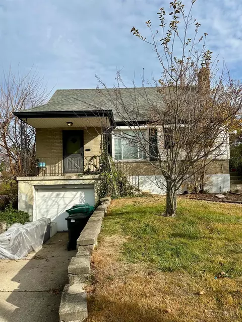 1122 Alcliff Ln, Cincinnati, OH 45238